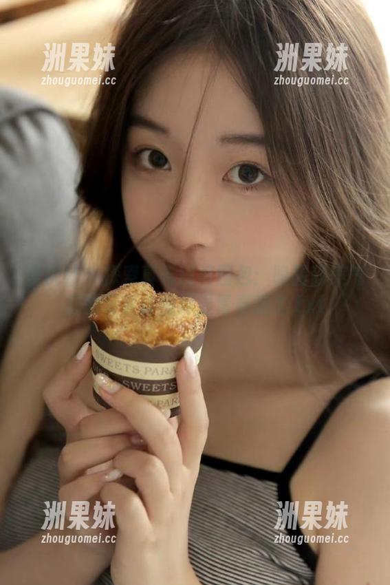 蜜桃社 - 探索真希短裤图包：唤醒甜美气息的写真作品尽显青春活力.txt