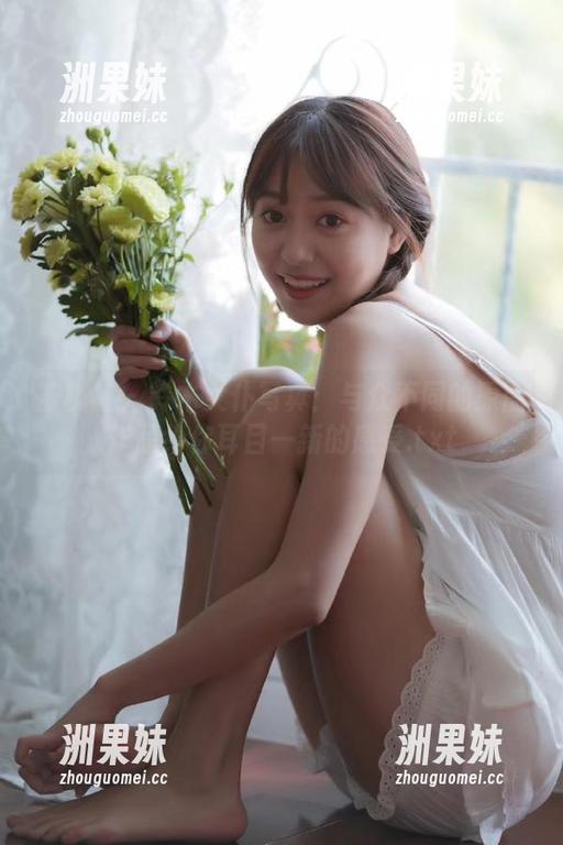 蜜桃社 - 铃木女仆写真：与众不同的原图作品给你耳目一新的感受.txt