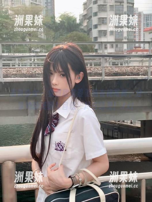 觅芙少女 - 免费欣赏姜姜连衣裙写真，分享她的美丽与自信，尽在这里！.txt