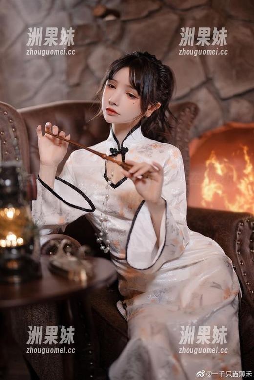 超级小禾儿经典修女作品分享：在光影中寻找心灵的栖息地.txt