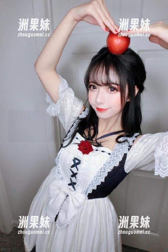无与伦比的红白JK，趴趴捣蛋陌的cos套图让你心动！.txt