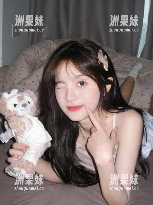 微密圈 - 在线高清呈现：软妹小九九黑丝玉足写真，误入她的妖艳魅力！.txt