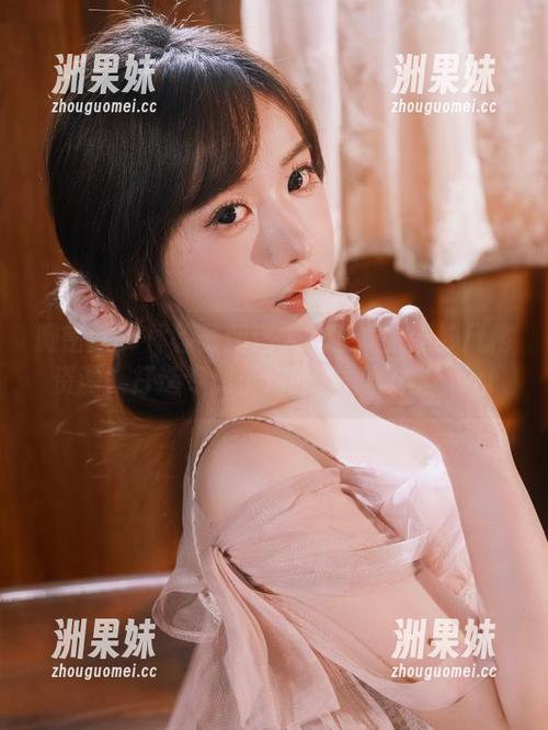 微密圈 - 体验最新迷人的五姨太婚纱风格资源，打造专属于你的斜阳婚礼！.txt