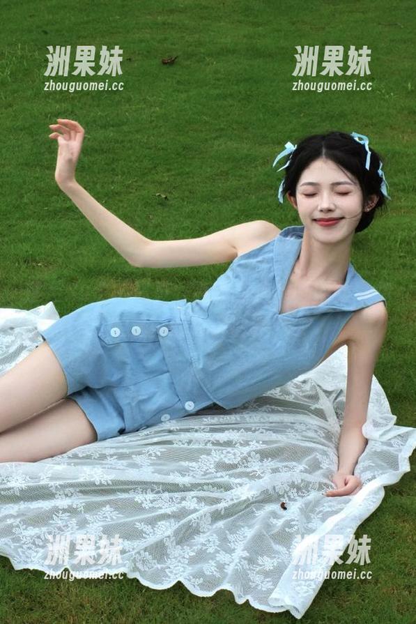 逐月Su个人写真，高清家庭教师图集带你走进她的故事世界.txt