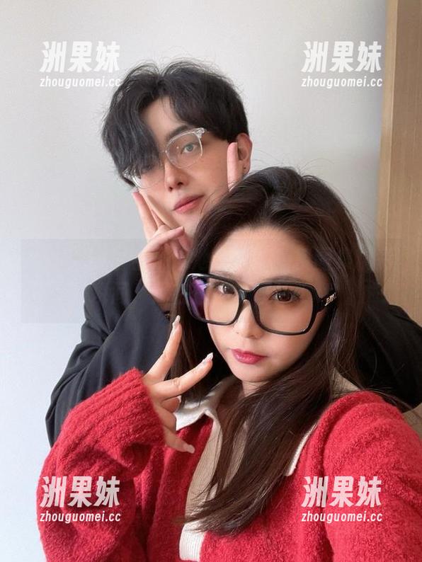 探索青水百合子泳池之美，免费图集精彩瞬间，尽在指尖畅享！.txt