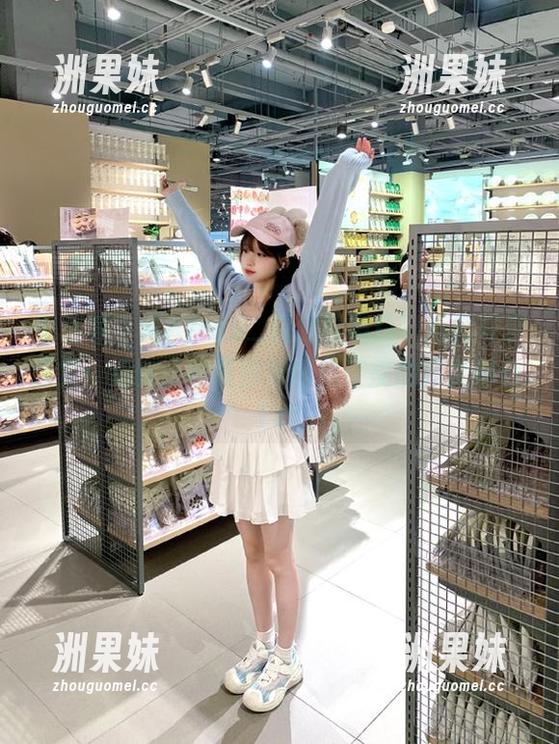 青豆客 - “Kiren_程程程黑白”系列写真合集：细腻原图展示与情感碰撞的完美融合.txt