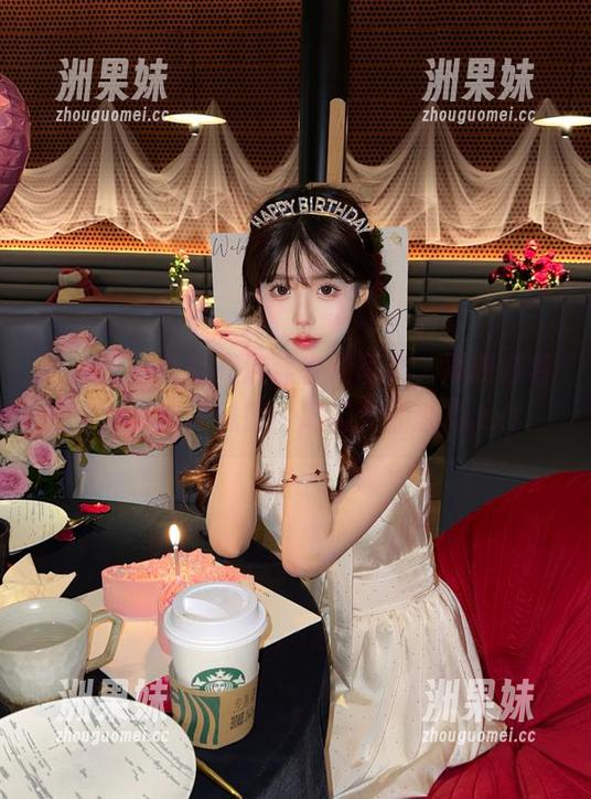 微密圈 - 鹿瑶高清连衣裙写真，展现青春活力与别样风情，尽显女性魅力.txt